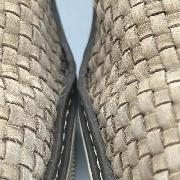 Johnston & Murphy McGuffey tan woven slip-on loafers, size 10 - Picture 5 of 16